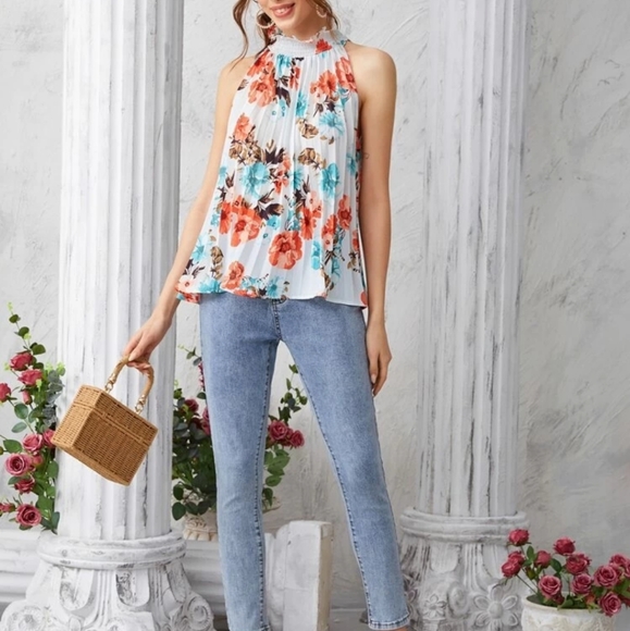 Final sale NEW 💐🌺High neck, multicolor top💐🌺 - Picture 3 of 5